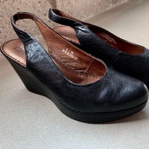 Black Leather Close Toe Wedges sz 39